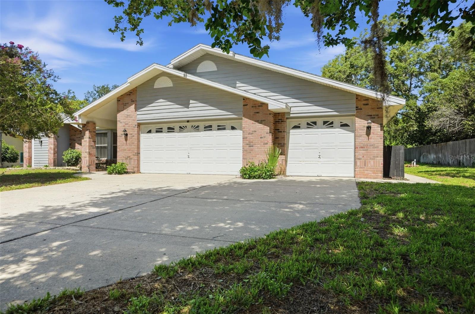 18451 WINDING OAKS BLVD, HUDSON, FL — photo 2
