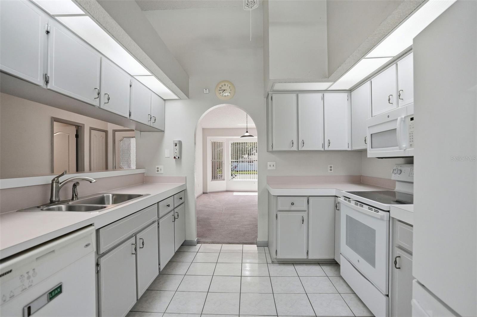 18451 WINDING OAKS BLVD, HUDSON, FL — photo 15