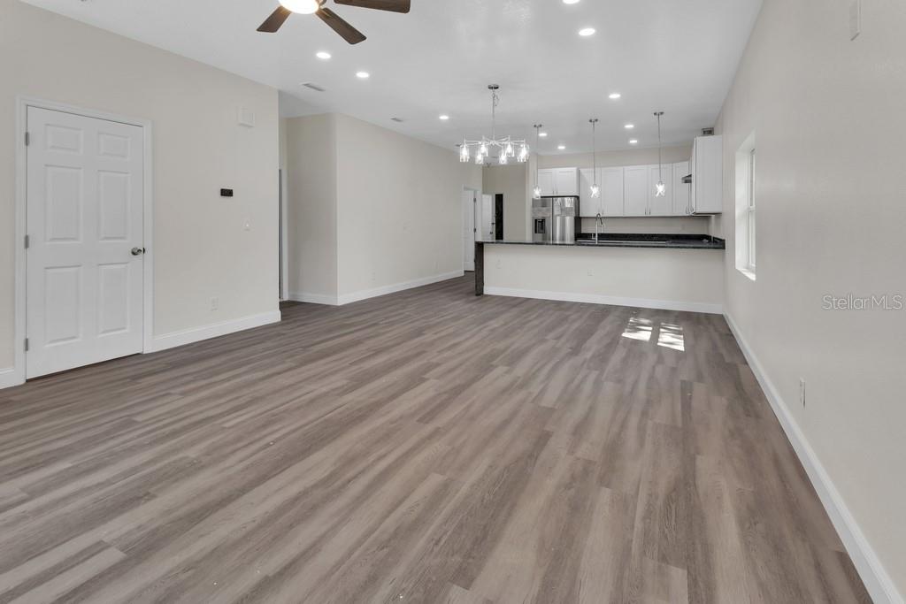 556 WALLACE ST, DAYTONA BEACH, FL — photo 2