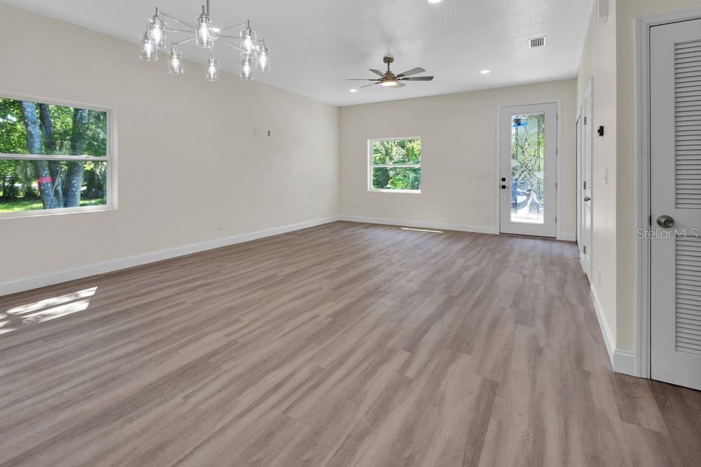 556 WALLACE ST, DAYTONA BEACH, FL — photo 4