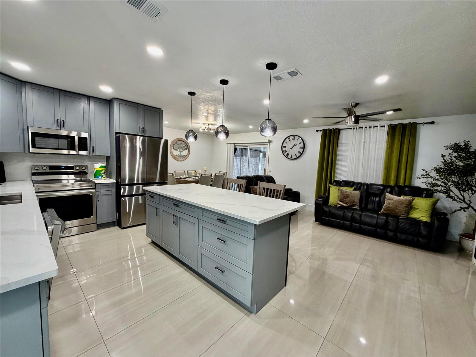 4911 SHETLAND AVE, TAMPA, FL — photo 4