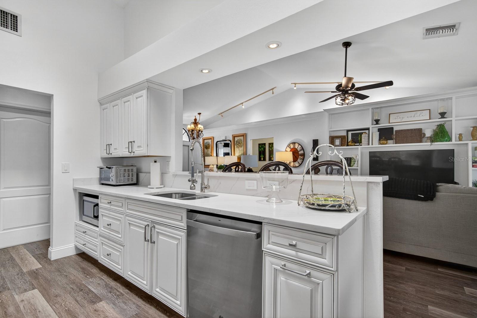 16 CITRUS DR, PALM HARBOR, FL — photo 10