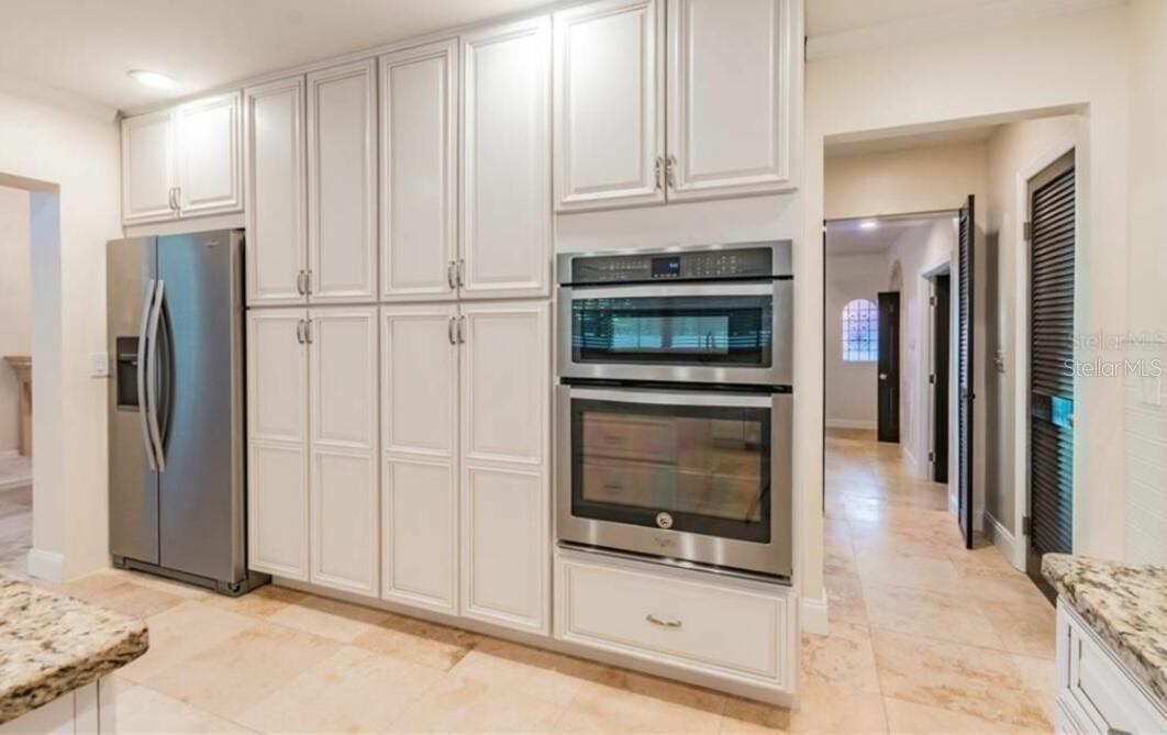 411 72ND ST S, ST PETERSBURG, FL — photo 28