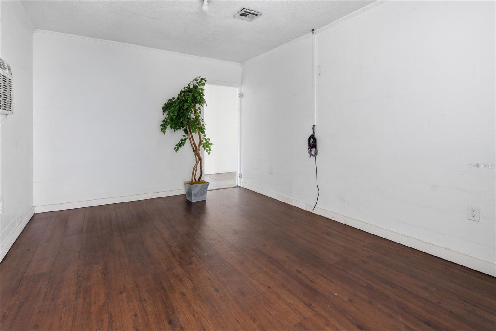 8710 E COLONIAL DR, ORLANDO, FL — photo 21
