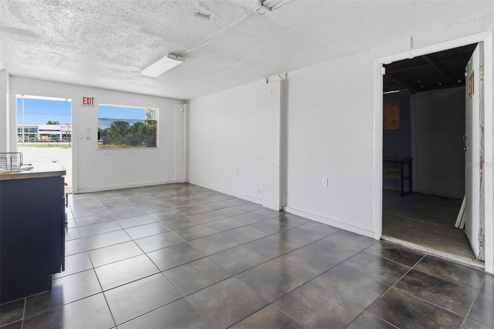8710 E COLONIAL DR, ORLANDO, FL — photo 22