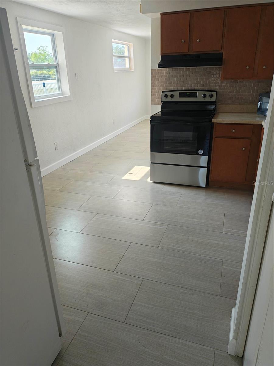 11301 110TH TER, LARGO, FL — photo 24