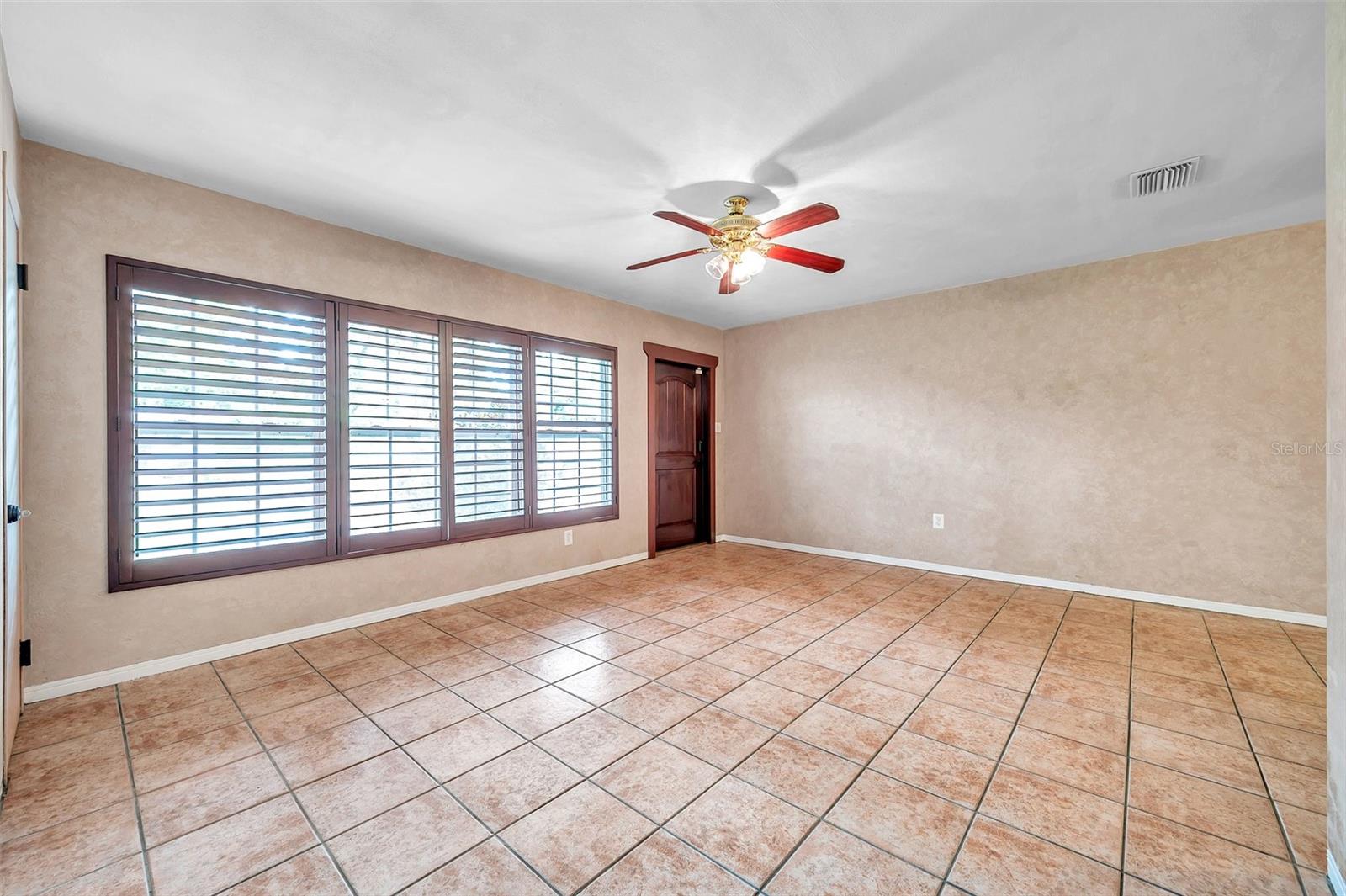 7555 19TH AVE N, ST PETERSBURG, FL — photo 7