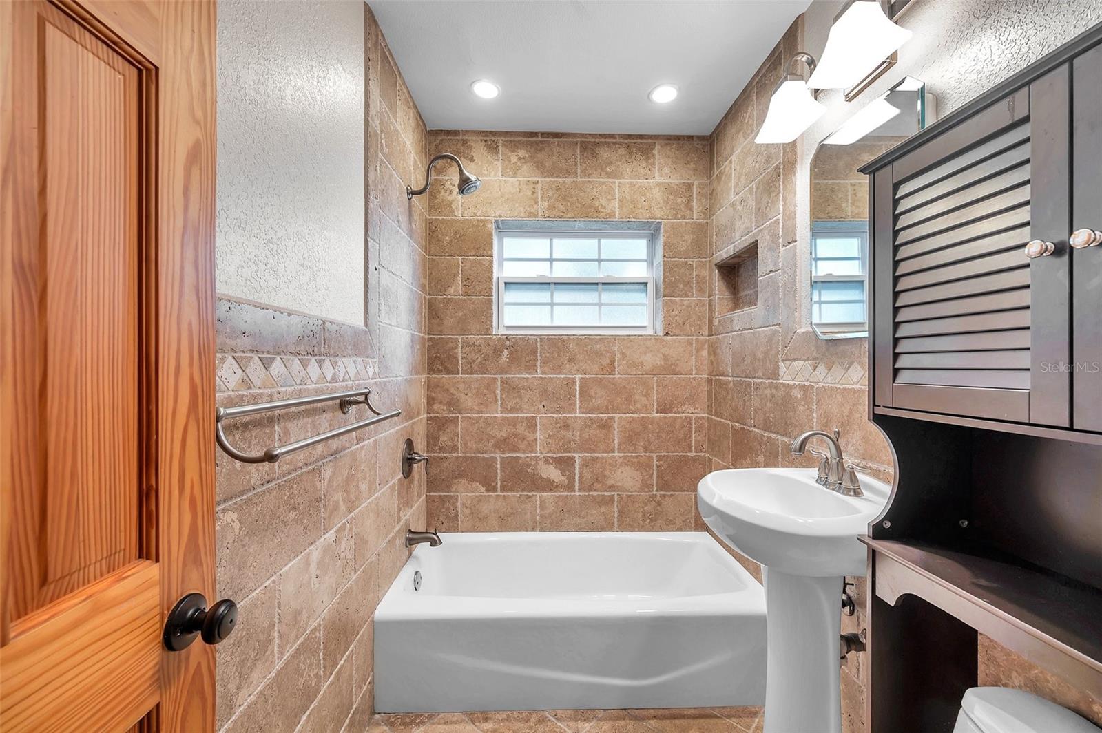 7555 19TH AVE N, ST PETERSBURG, FL — photo 18