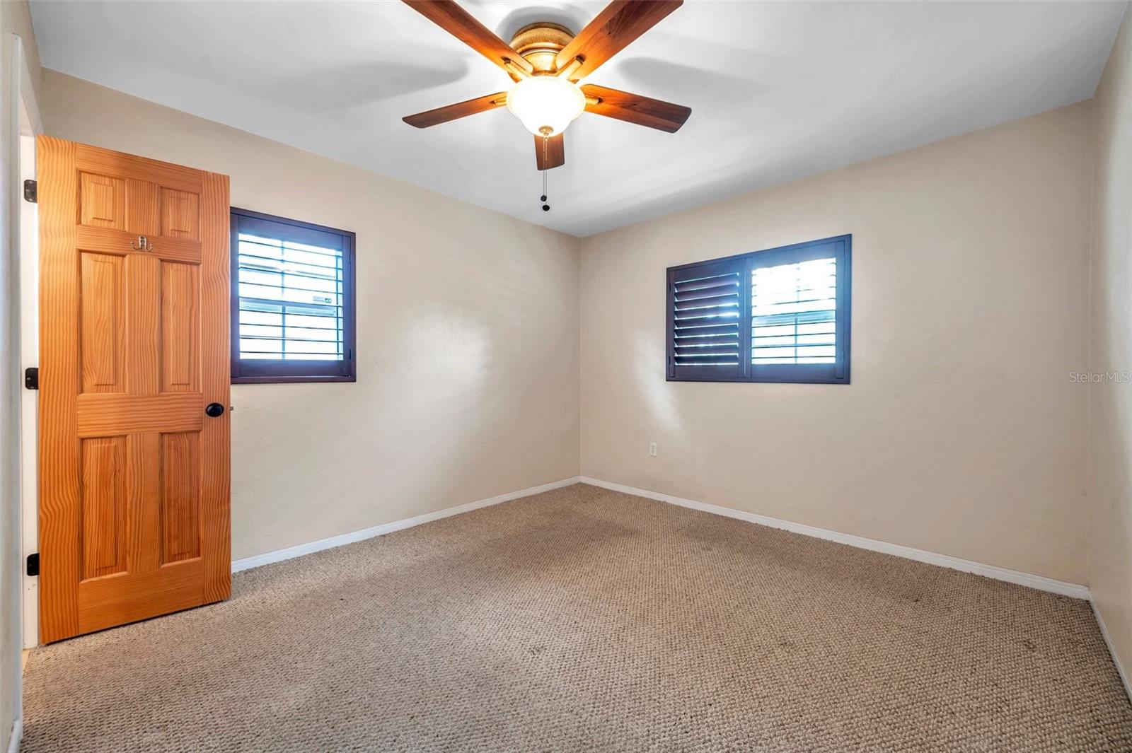 7555 19TH AVE N, ST PETERSBURG, FL — photo 20