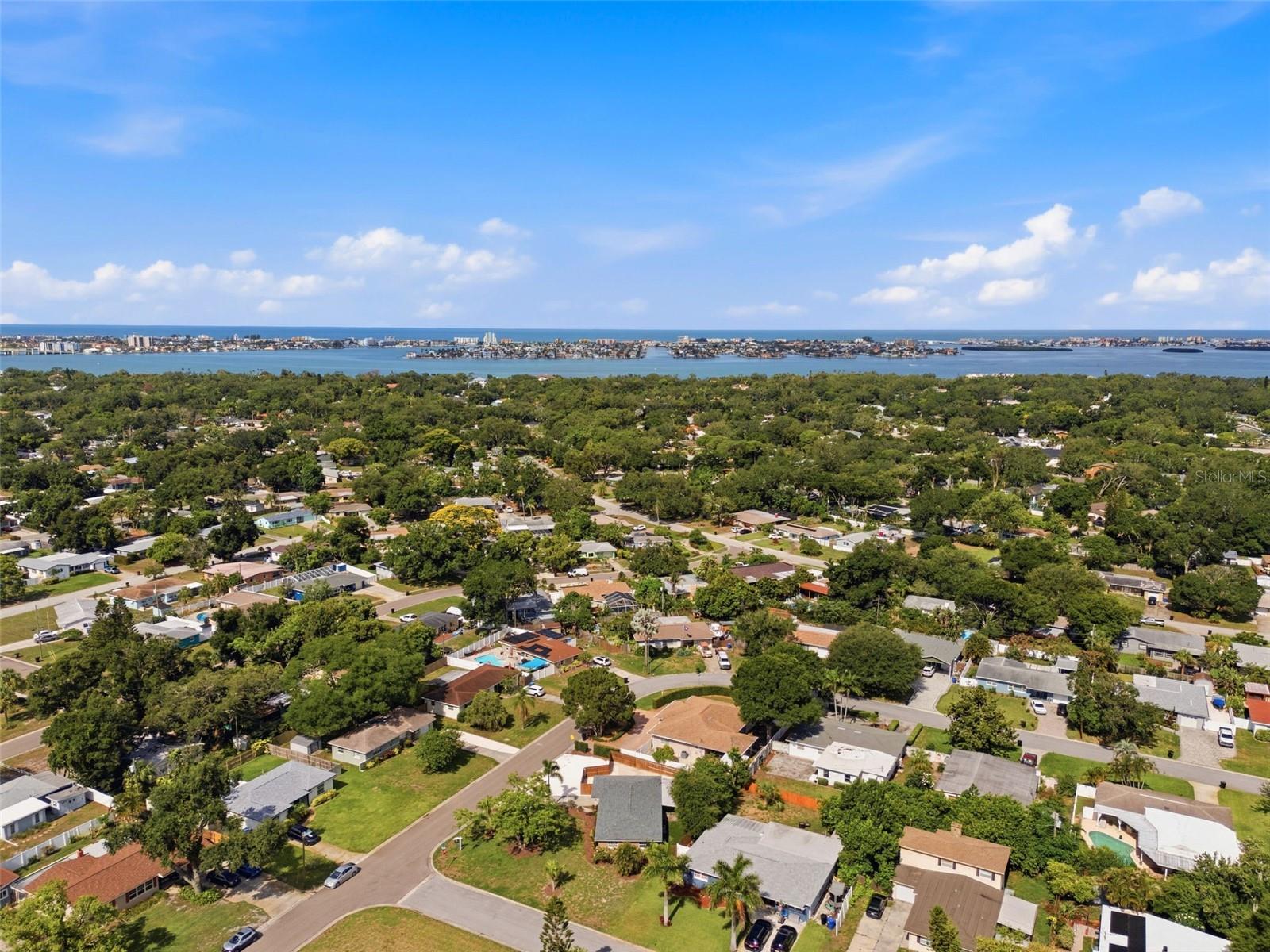 7555 19TH AVE N, ST PETERSBURG, FL — photo 31