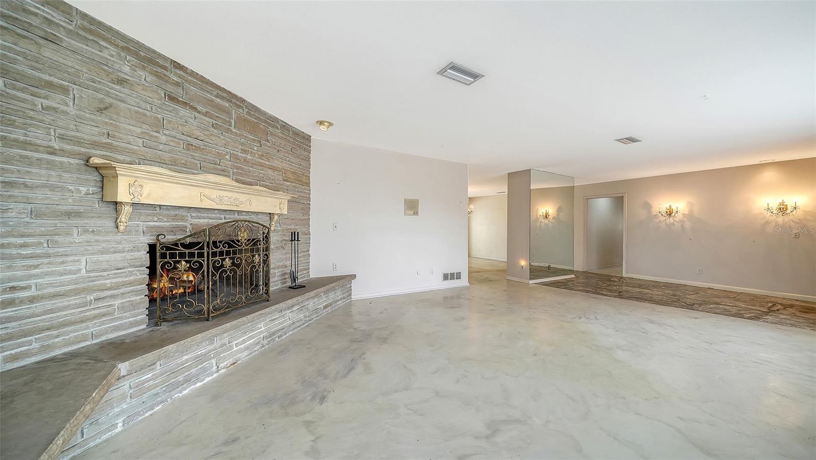 621 ALHAMBRA RD, VENICE, FL — photo 16
