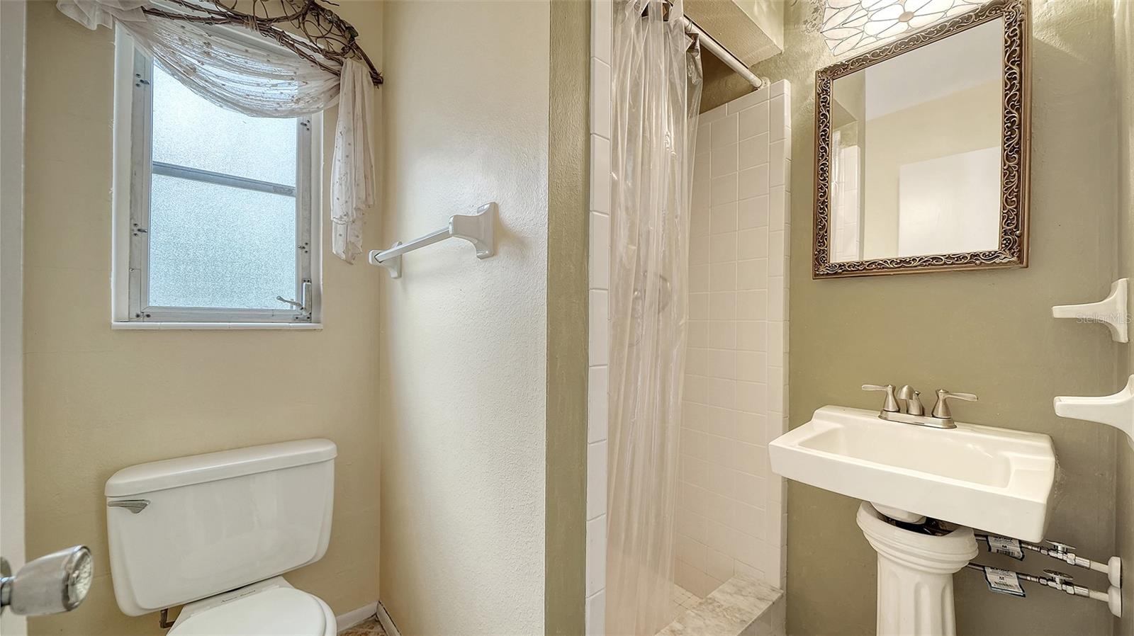 621 ALHAMBRA RD, VENICE, FL — photo 29