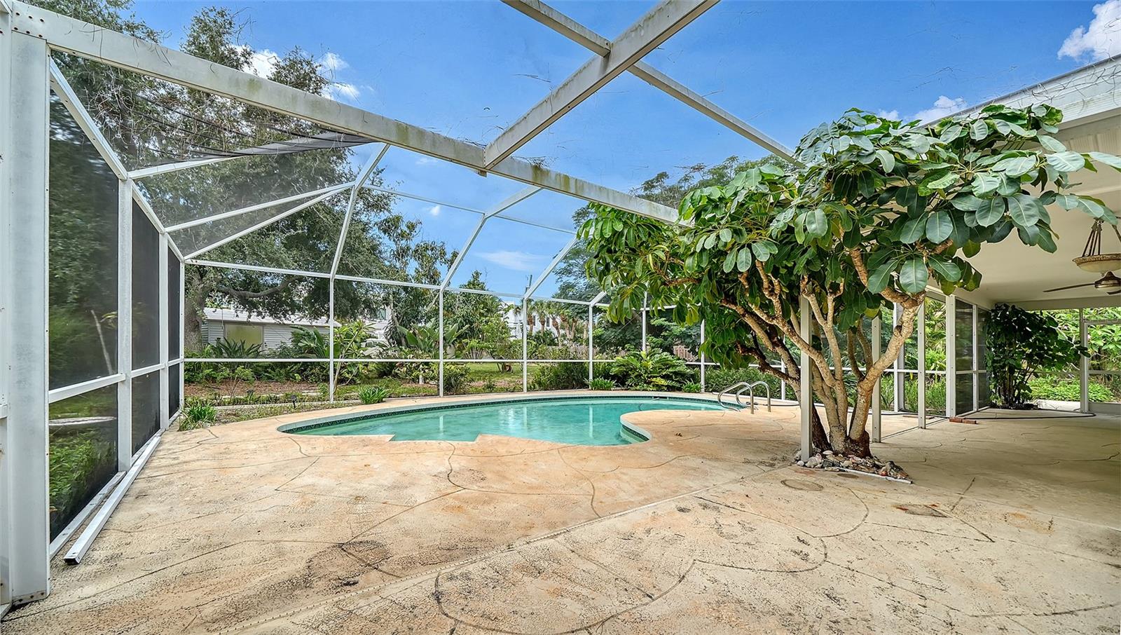 621 ALHAMBRA RD, VENICE, FL — photo 32