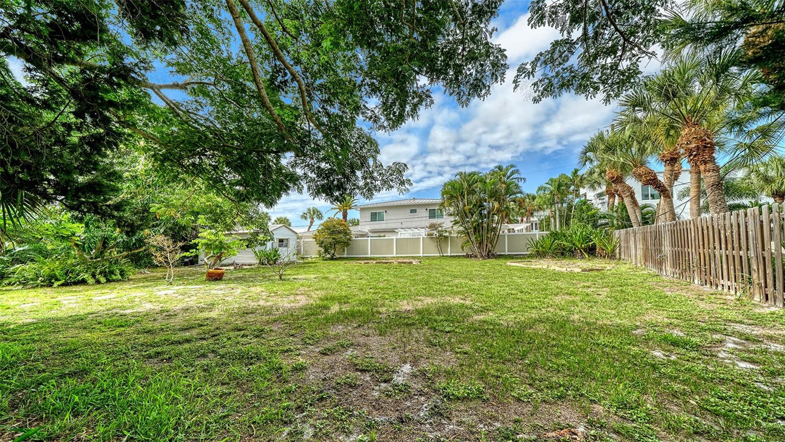 621 ALHAMBRA RD, VENICE, FL — photo 37