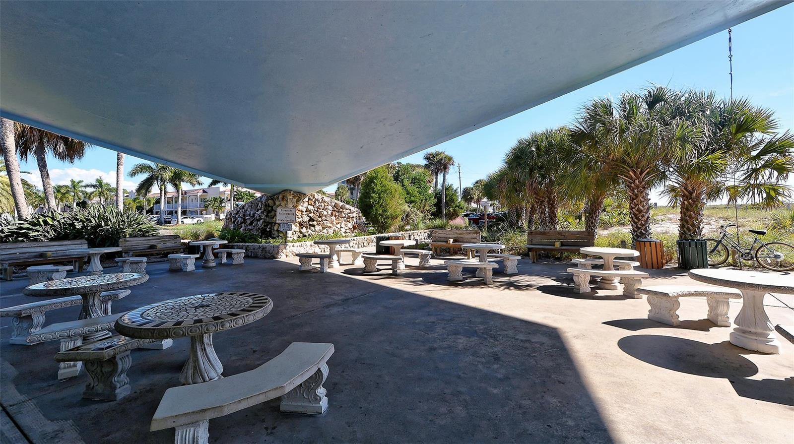 621 ALHAMBRA RD, VENICE, FL — photo 48