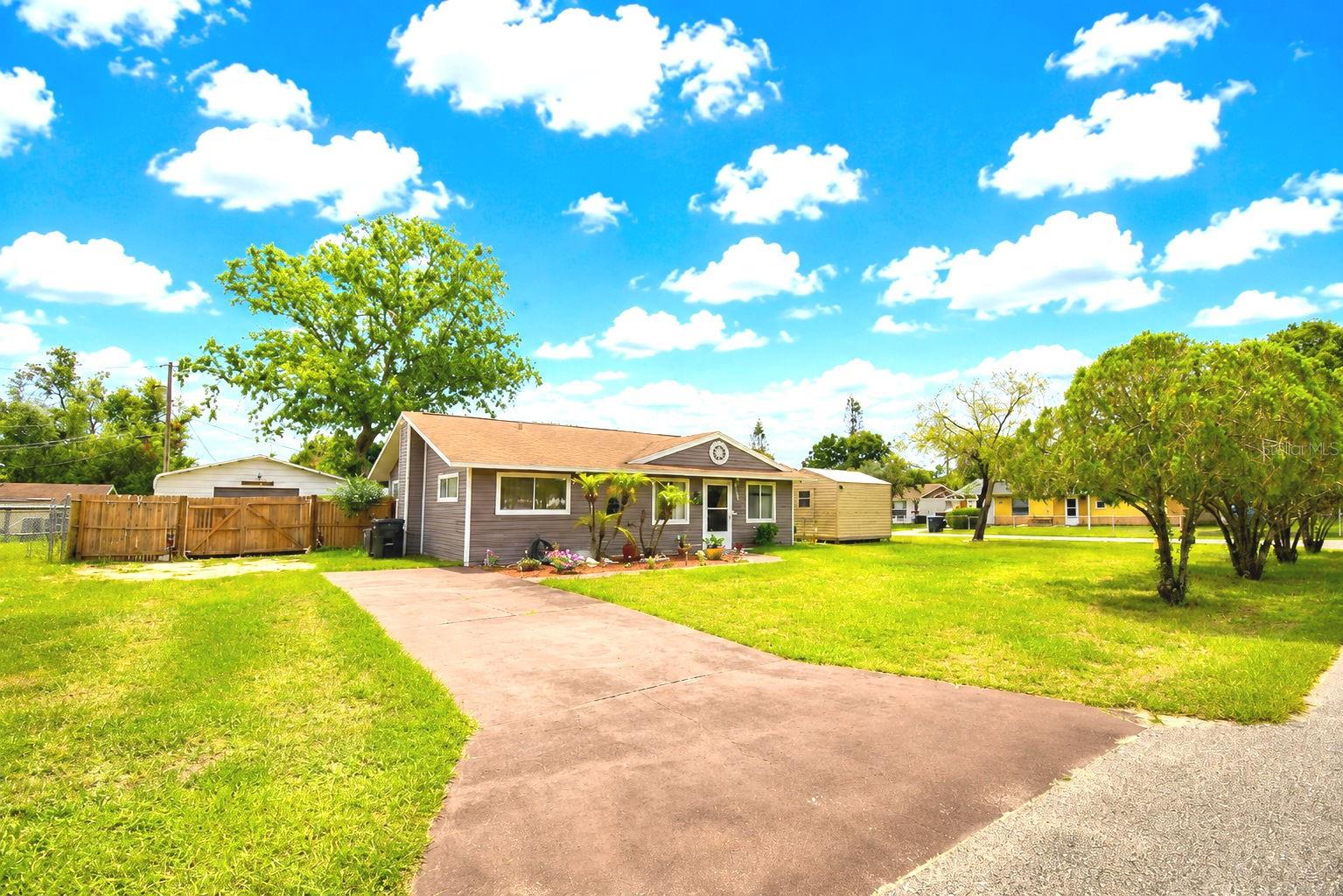142 MARTHA DR, LAKE WALES, FL — photo 3