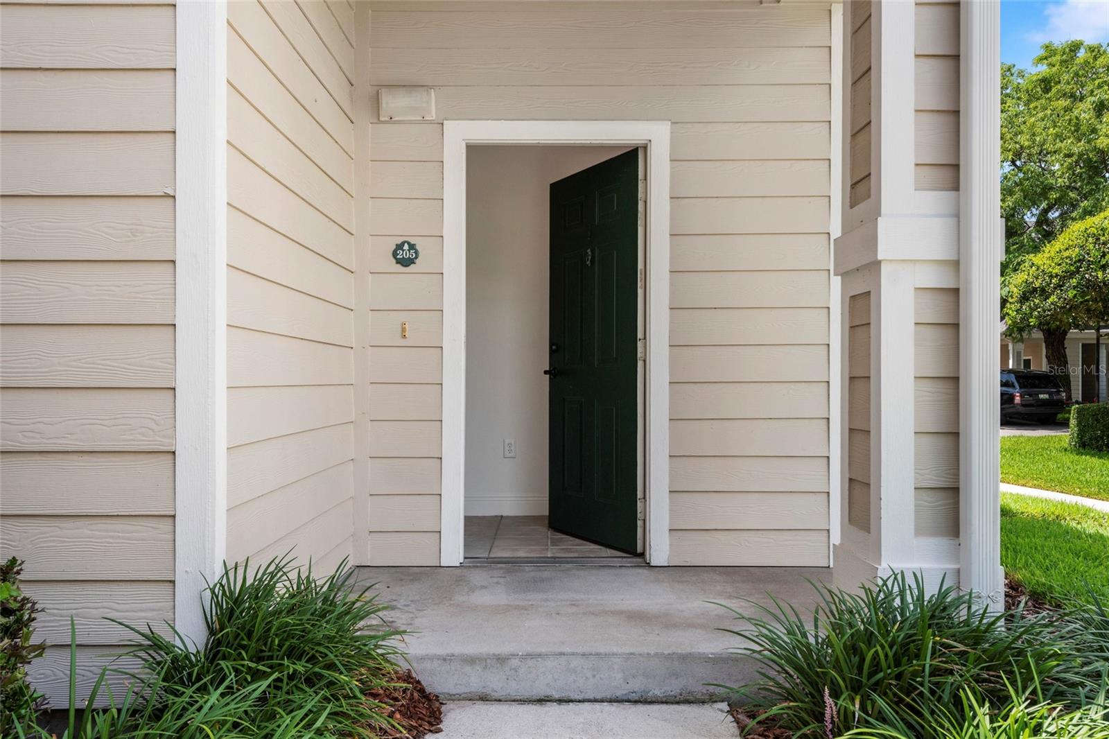 142 SOUTHERN PECAN CIR #205, WINTER GARDEN, FL — photo 3