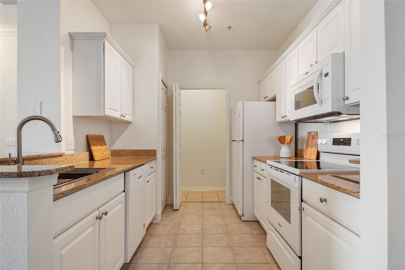 142 SOUTHERN PECAN CIR #205, WINTER GARDEN, FL — photo 25
