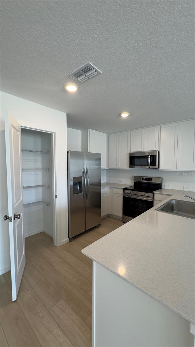 831 LYNX, DAVENPORT, FL — photo 7
