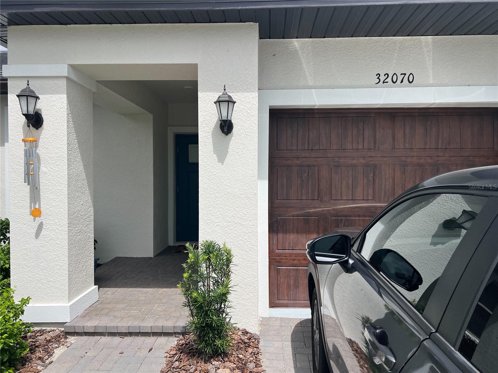 32070 GRIFFIN SANDS LN, SAN ANTONIO, FL — photo 2