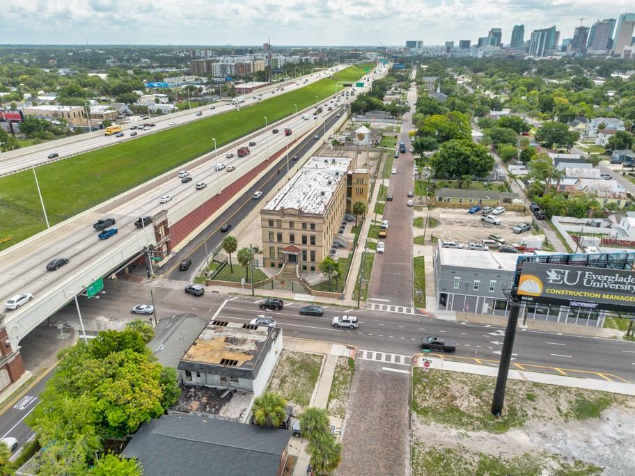 1406 N HOWARD AVE, TAMPA, FL — photo 37