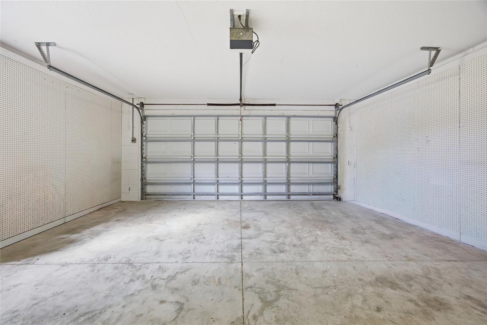 19630 SE 15TH PL, MORRISTON, FL — photo 33