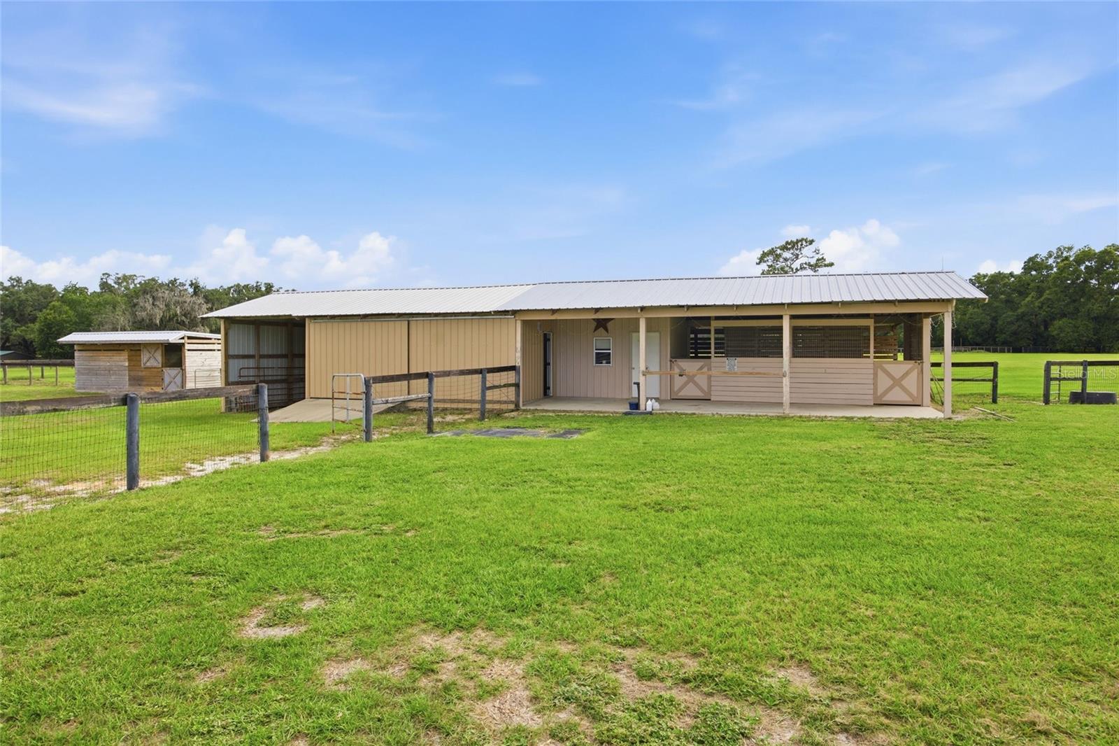 19630 SE 15TH PL, MORRISTON, FL — photo 42