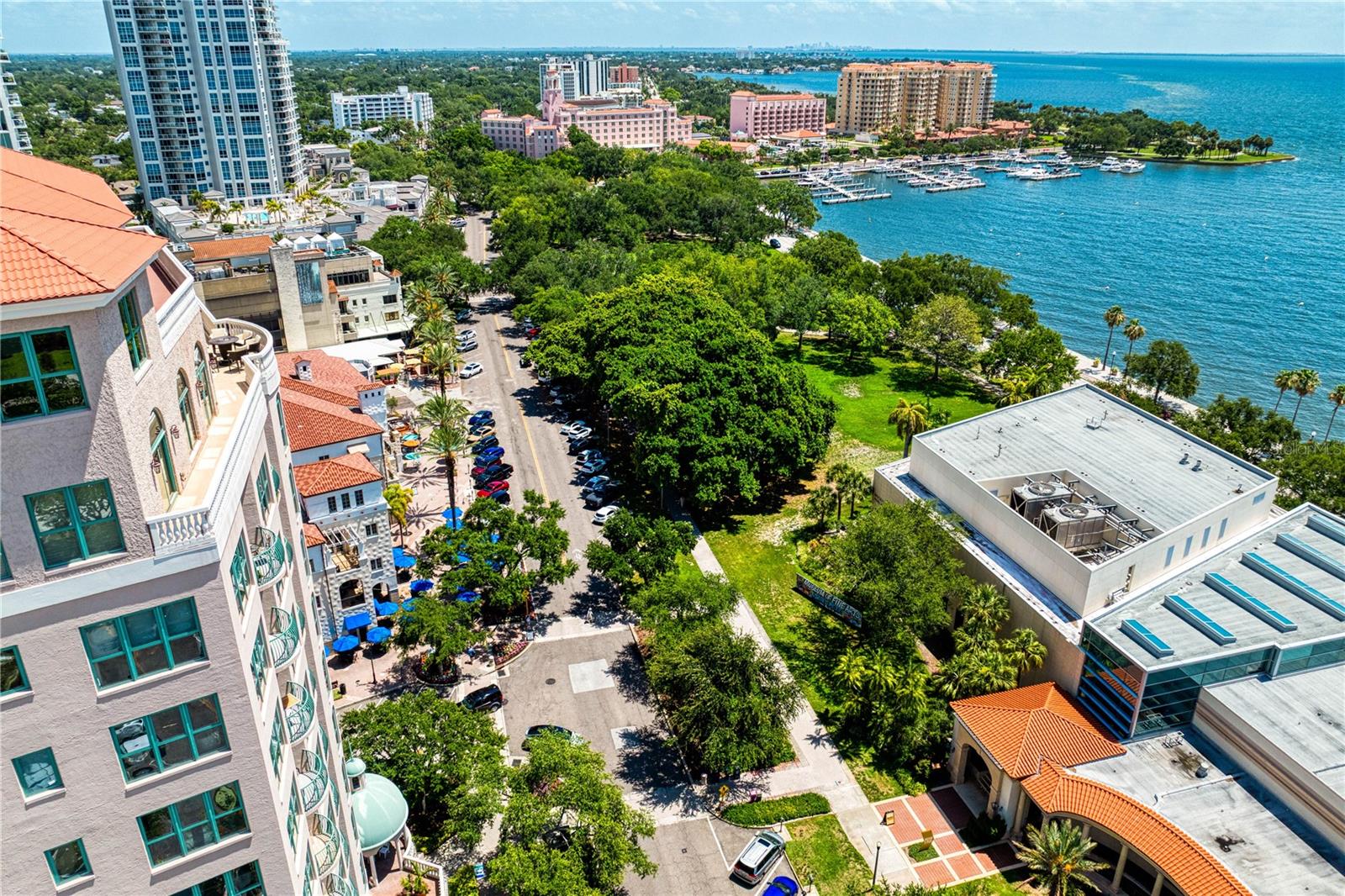 288 BEACH DR NE #PH-2A, ST PETERSBURG, FL — photo 4