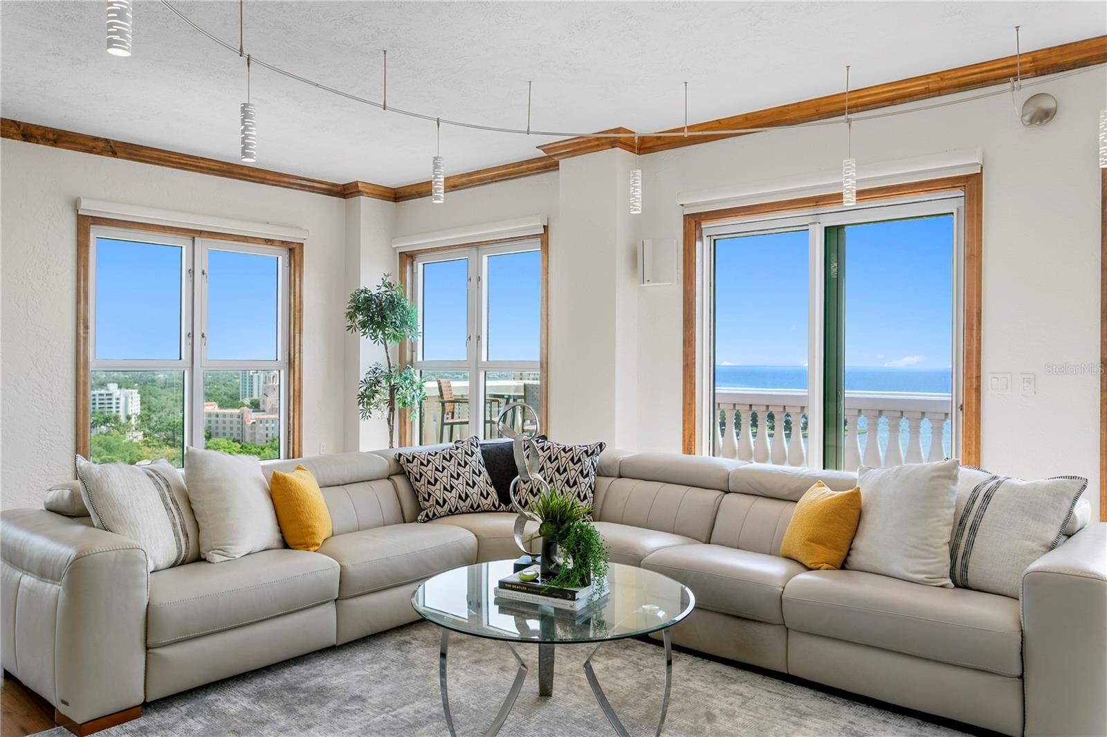 288 BEACH DR NE #PH-2A, ST PETERSBURG, FL — photo 13