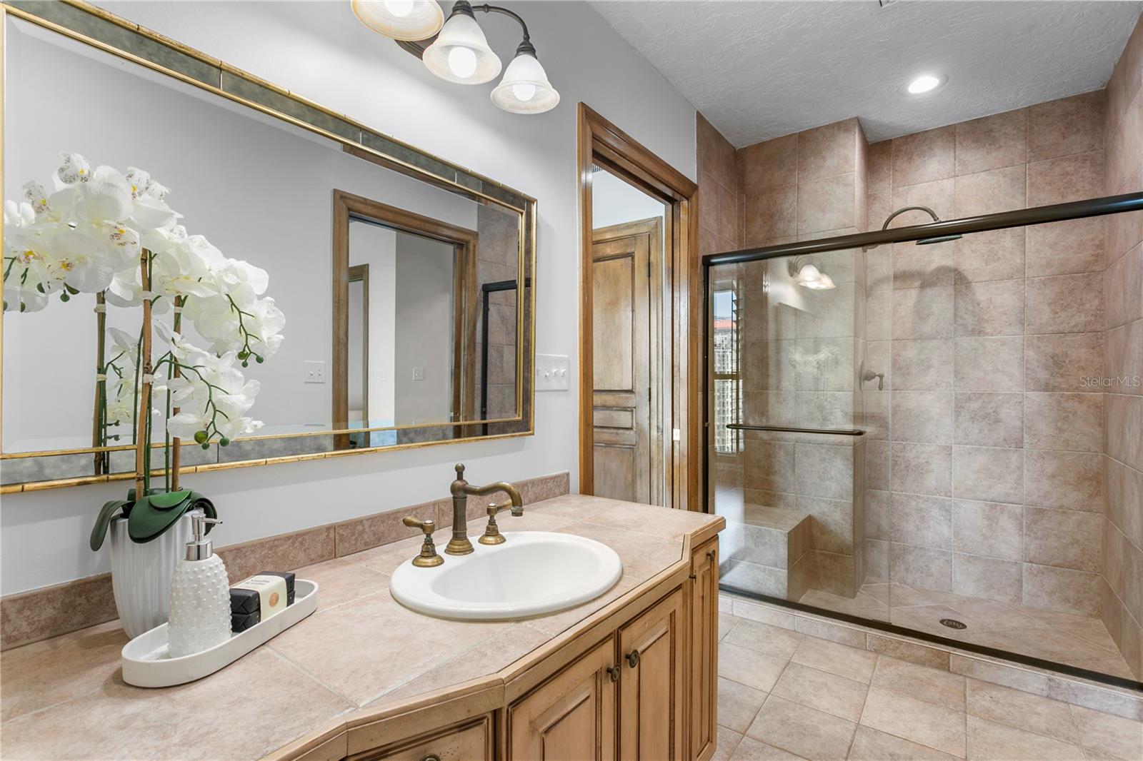 288 BEACH DR NE #PH-2A, ST PETERSBURG, FL — photo 33