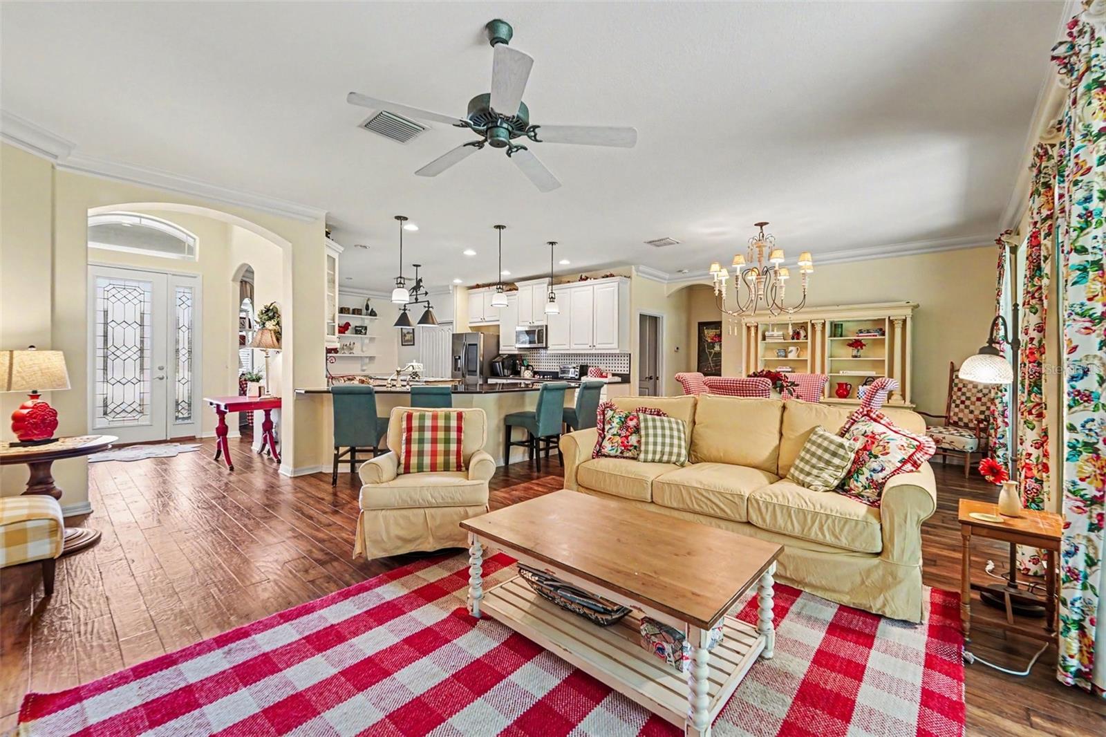 10202 HYANNISPORT LOOP, SAN ANTONIO, FL — photo 2