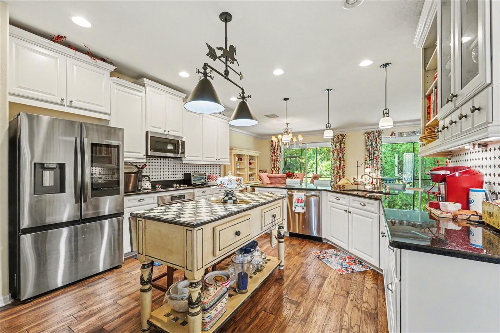 10202 HYANNISPORT LOOP, SAN ANTONIO, FL — photo 4