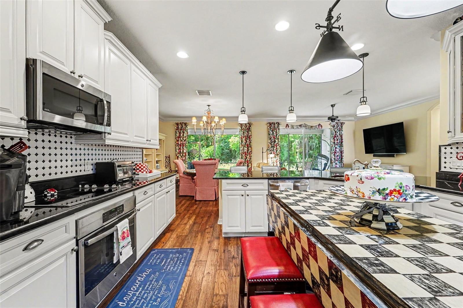 10202 HYANNISPORT LOOP, SAN ANTONIO, FL — photo 10