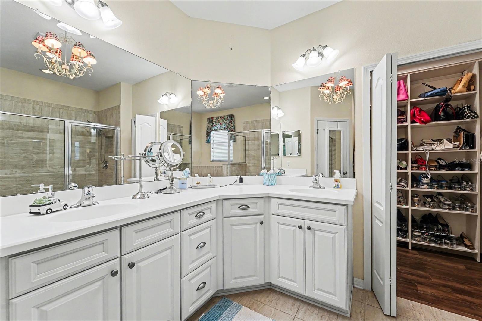 10202 HYANNISPORT LOOP, SAN ANTONIO, FL — photo 16