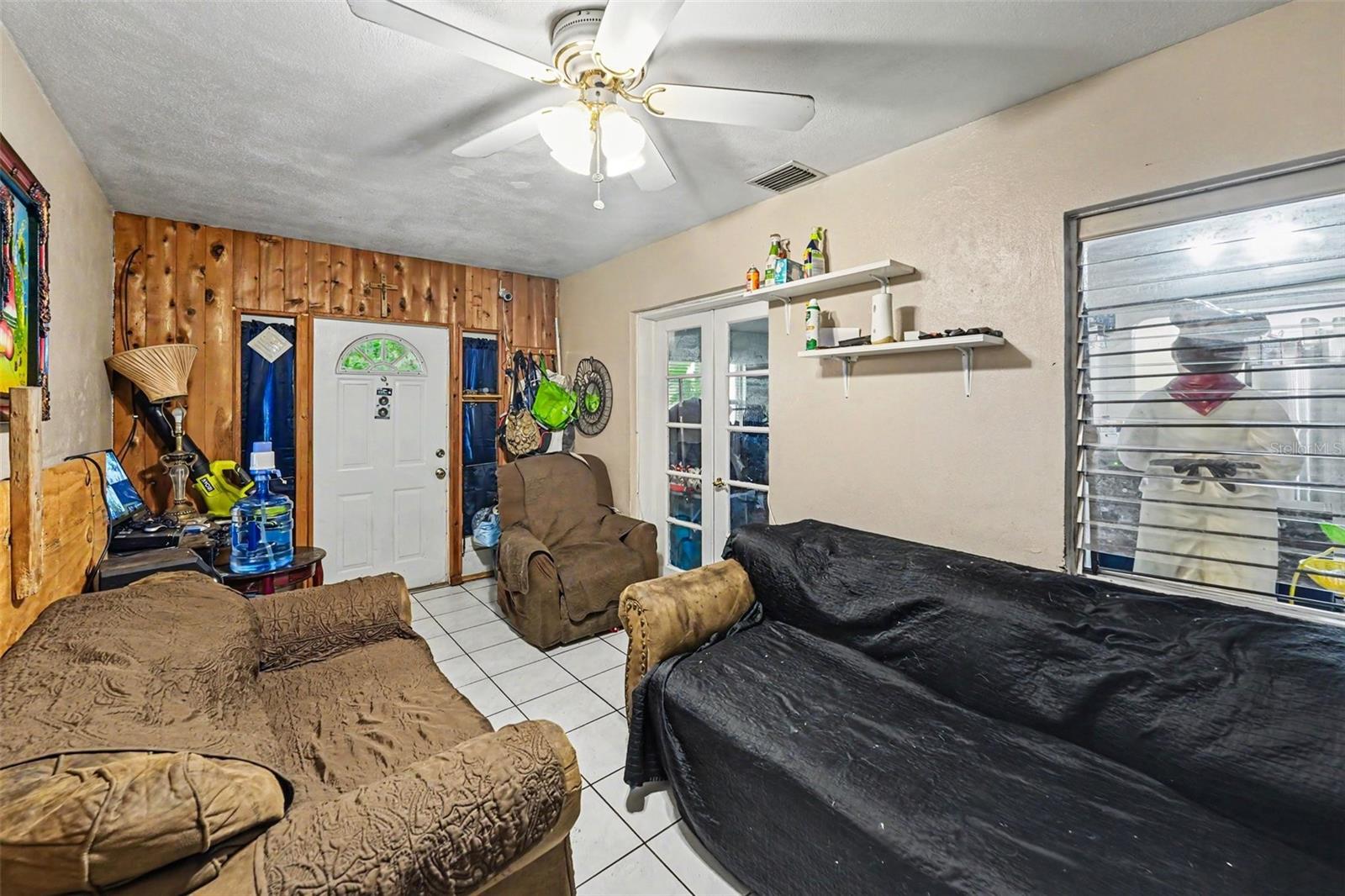 110 N JUPITER AVE, CLEARWATER, FL — photo 2