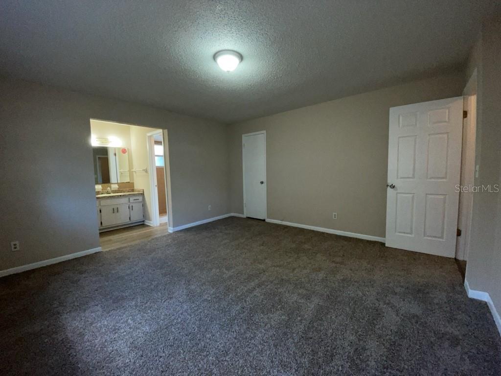 10910 SE 51ST CT, BELLEVIEW, FL — photo 2