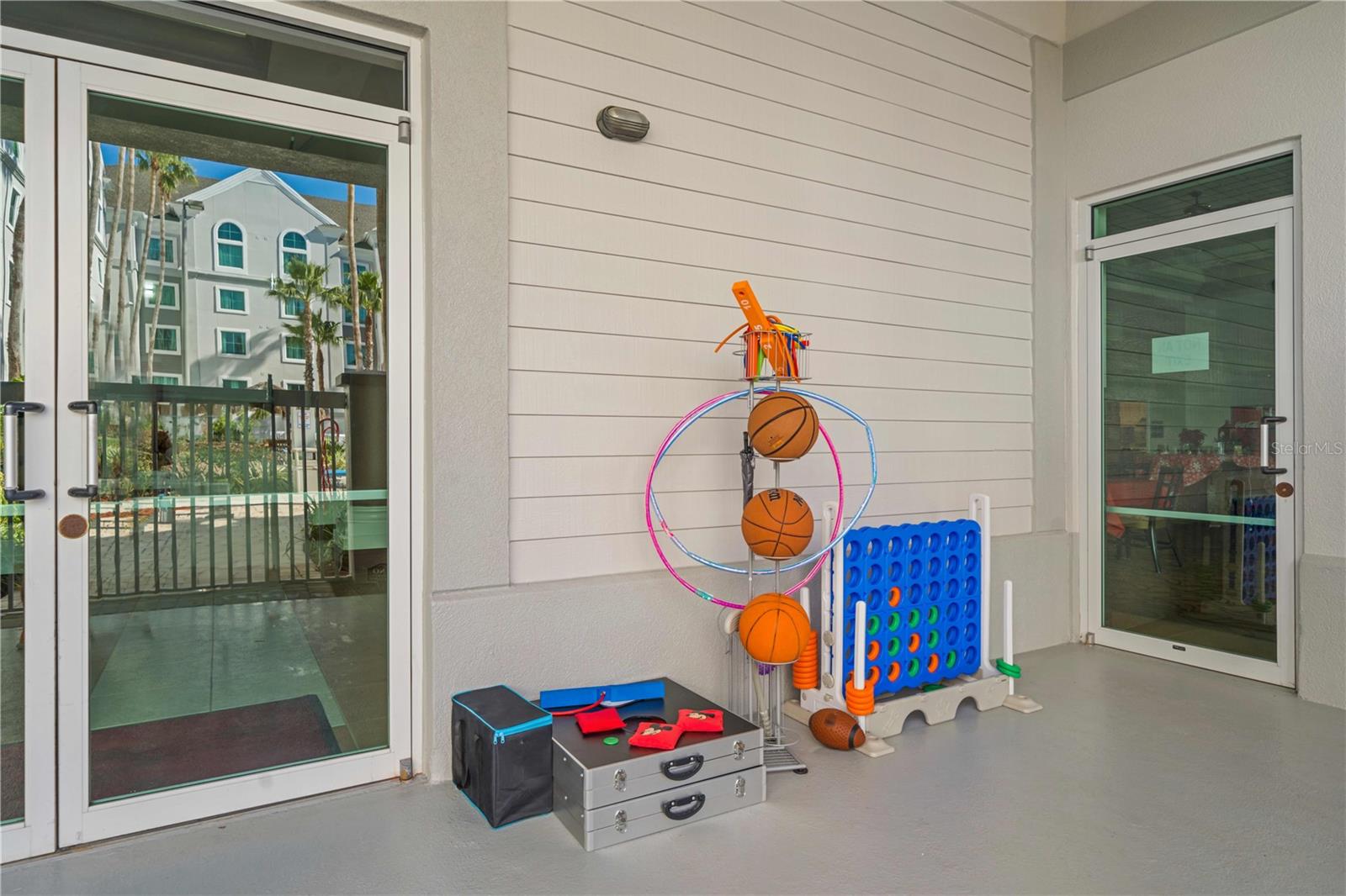 8303 PALM PKWY, ORLANDO, FL — photo 27