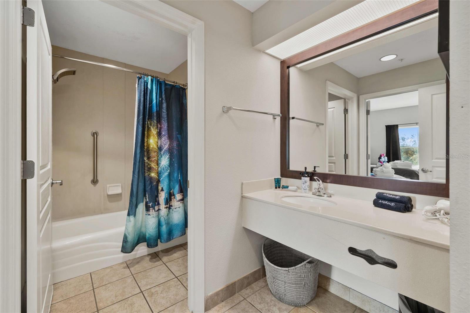 8303 PALM PKWY, ORLANDO, FL — photo 46