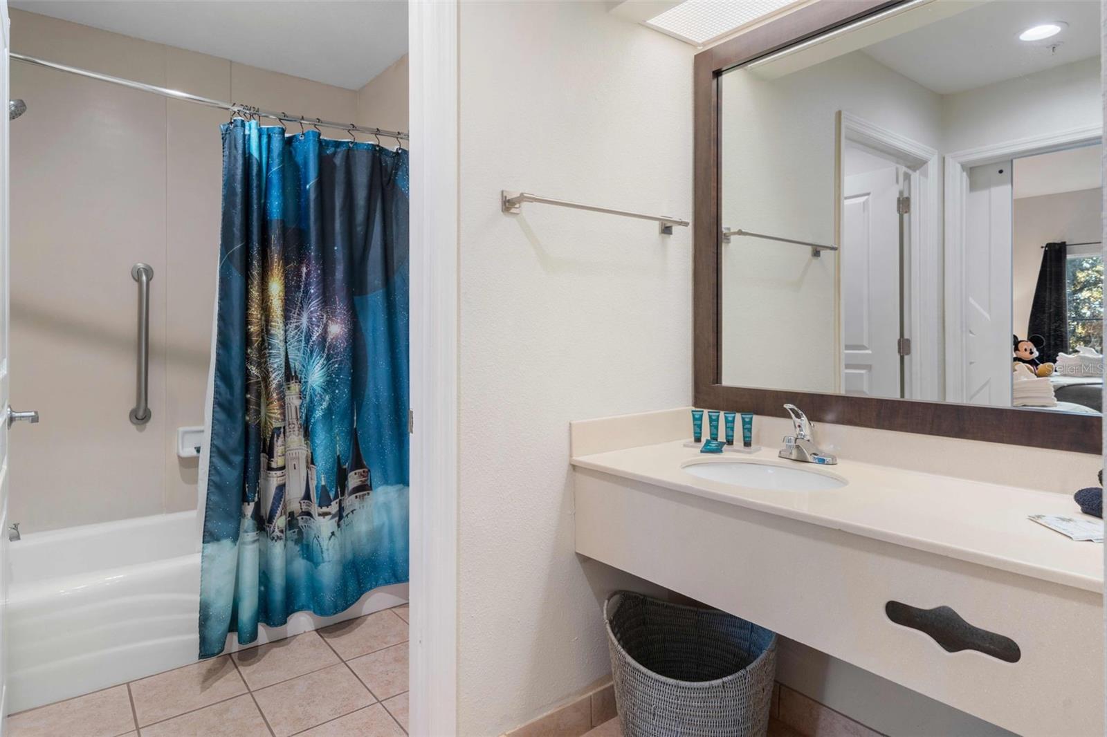 8303 PALM PKWY, ORLANDO, FL — photo 66