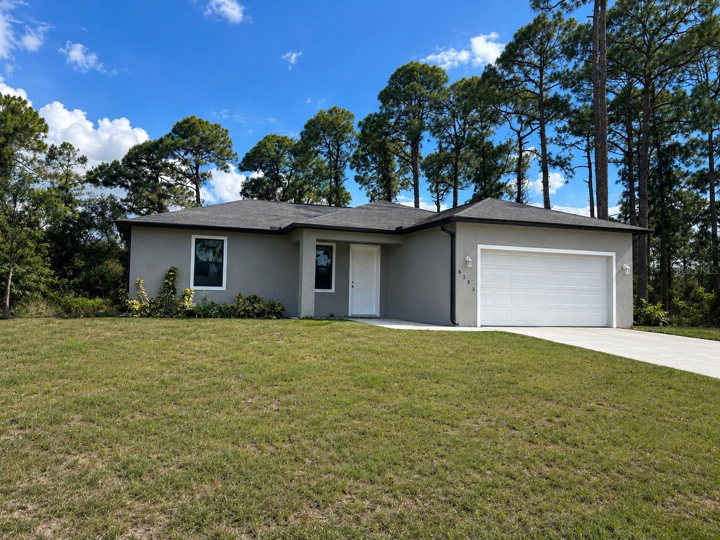 6203 FOREST CT, LABELLE, FL