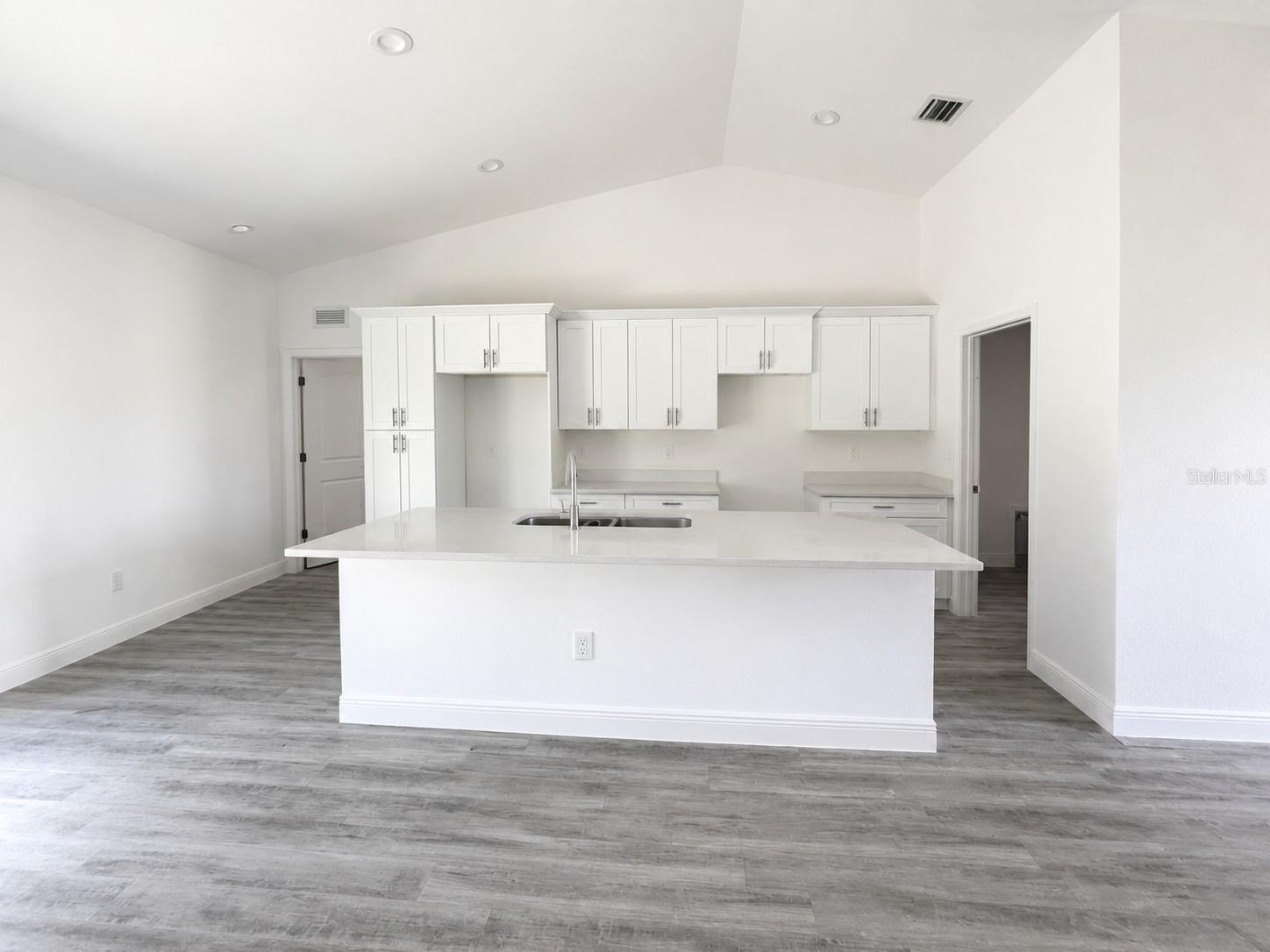 6203 FOREST CT, LABELLE, FL — photo 2