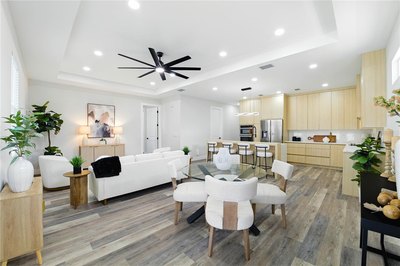2714 W TAMPA BAY BLVD, TAMPA, FL — photo 4