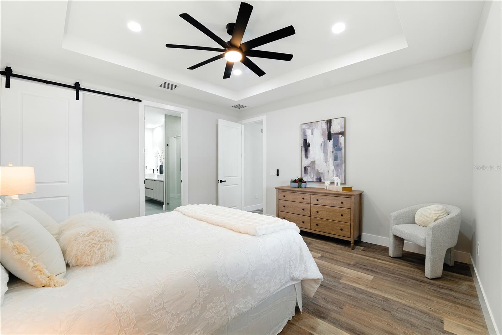 2714 W TAMPA BAY BLVD, TAMPA, FL — photo 14