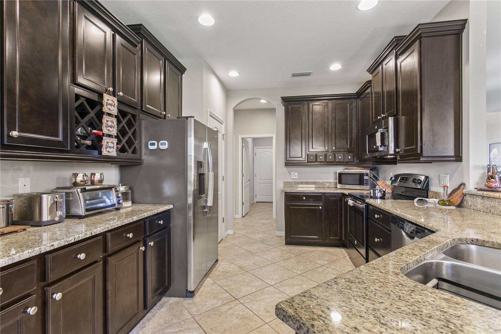 29255 GRASS BUNKER DR, SAN ANTONIO, FL — photo 3