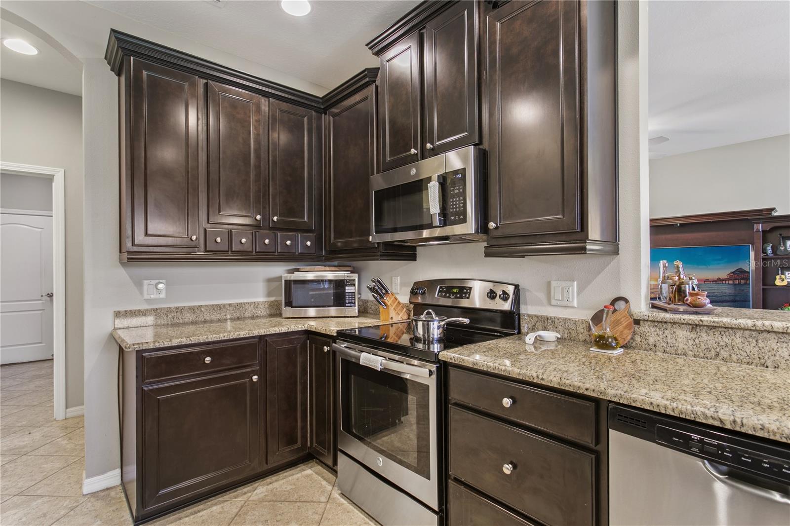 29255 GRASS BUNKER DR, SAN ANTONIO, FL — photo 18