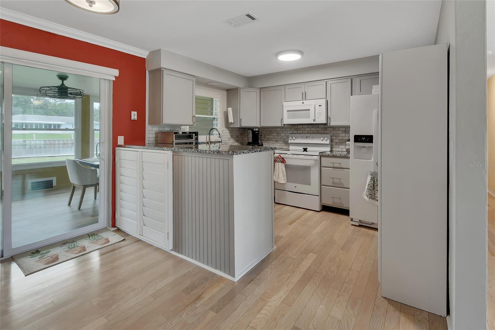 1610 JUNO TRL, ASTOR, FL — photo 7