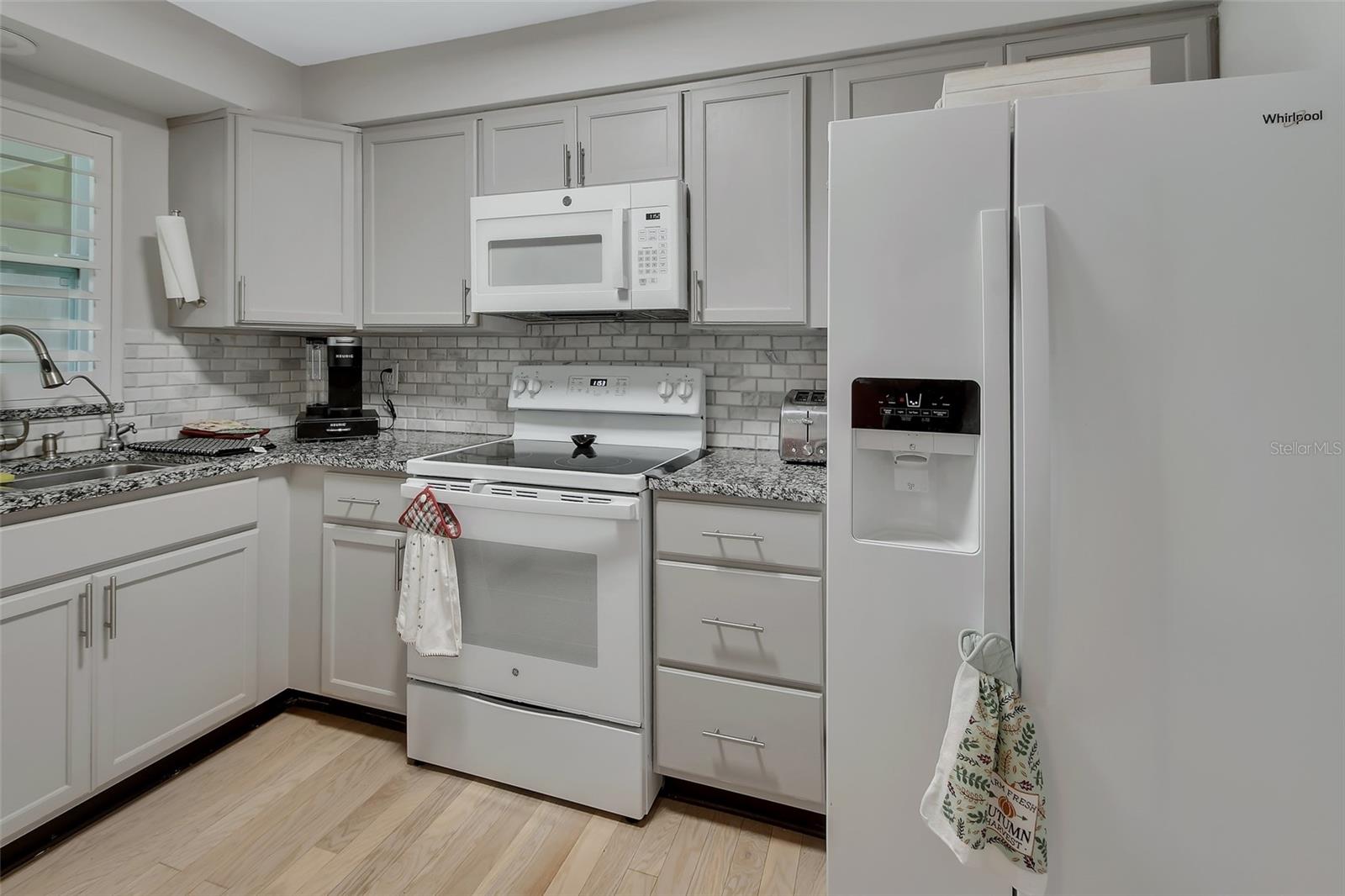 1610 JUNO TRL, ASTOR, FL — photo 9