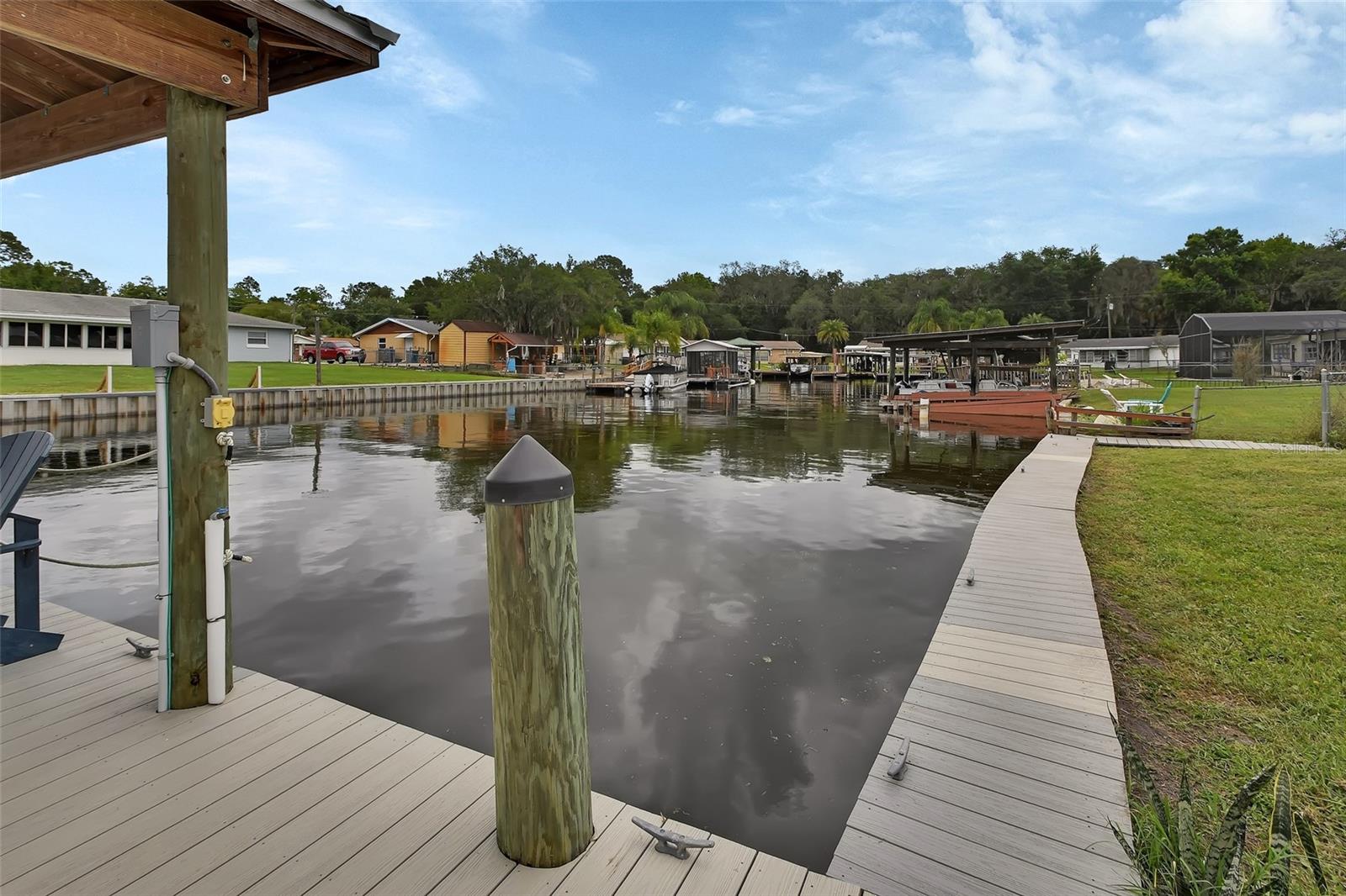 1610 JUNO TRL, ASTOR, FL — photo 32