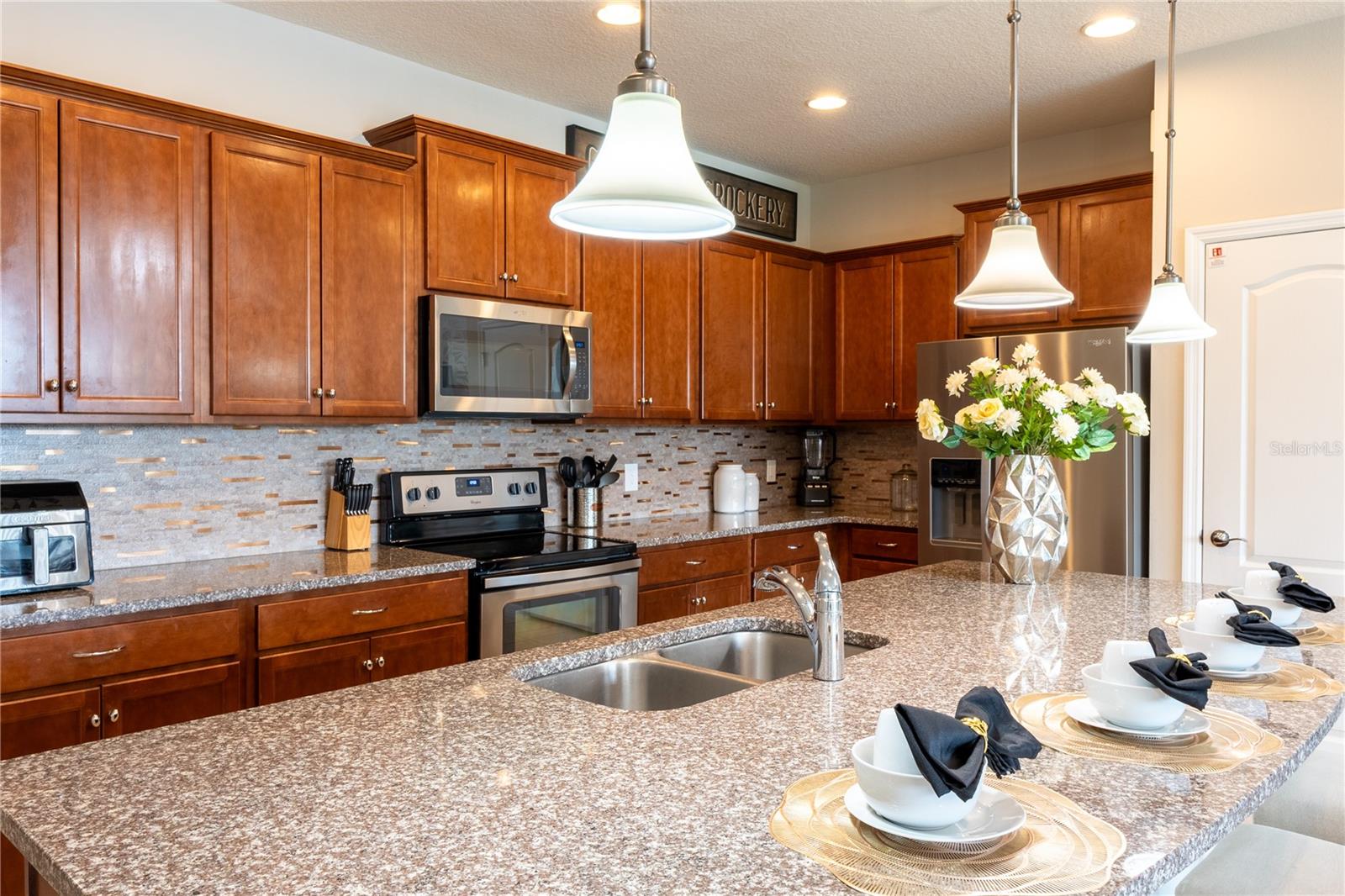 8894 GENEVE CT, KISSIMMEE, FL — photo 4