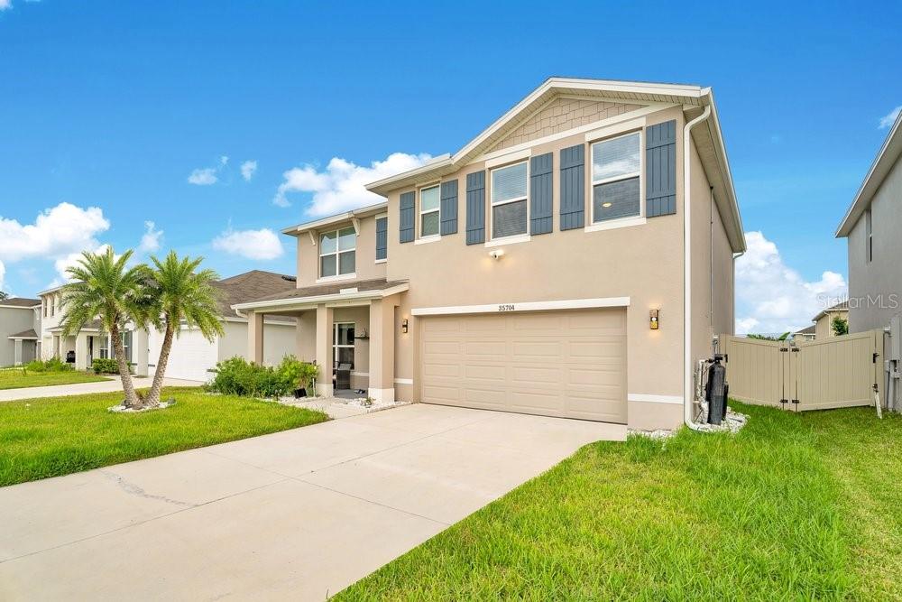 35704 DOVELAND DR, ZEPHYRHILLS, FL — photo 2